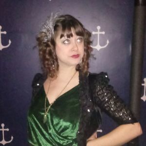 Meet your Posher, Phoebe